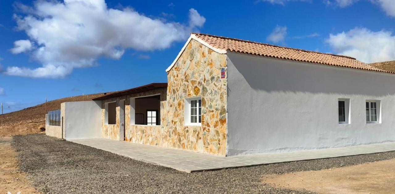 4 Family Home With Pool, Fuerteventura-Gran Tarajal Juan Gopar Exteriör bild